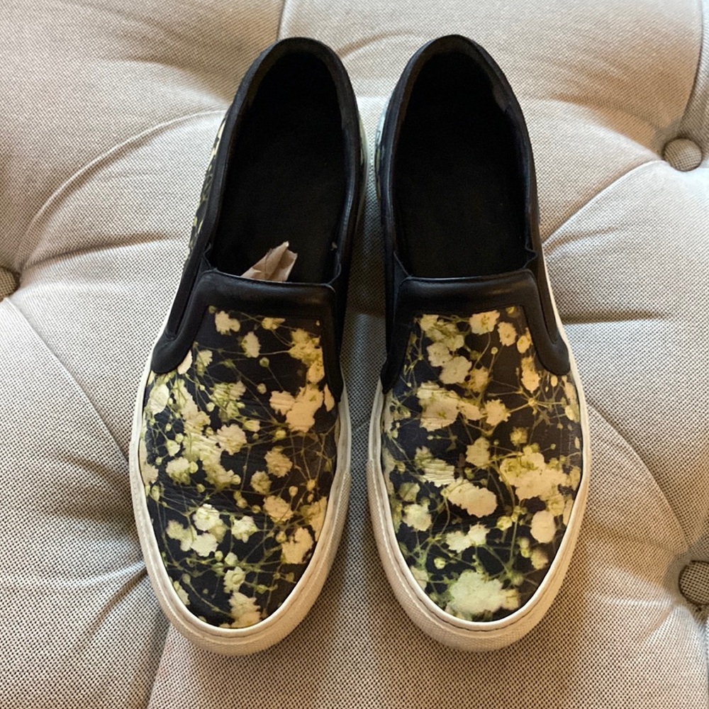 Authentic Givenchy Sneakers - image 1